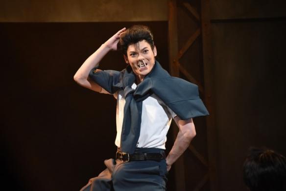 舞台剧4大基友角色人选已经公开,浦飯幽助由山崎翼饰演,桑原和真由乡