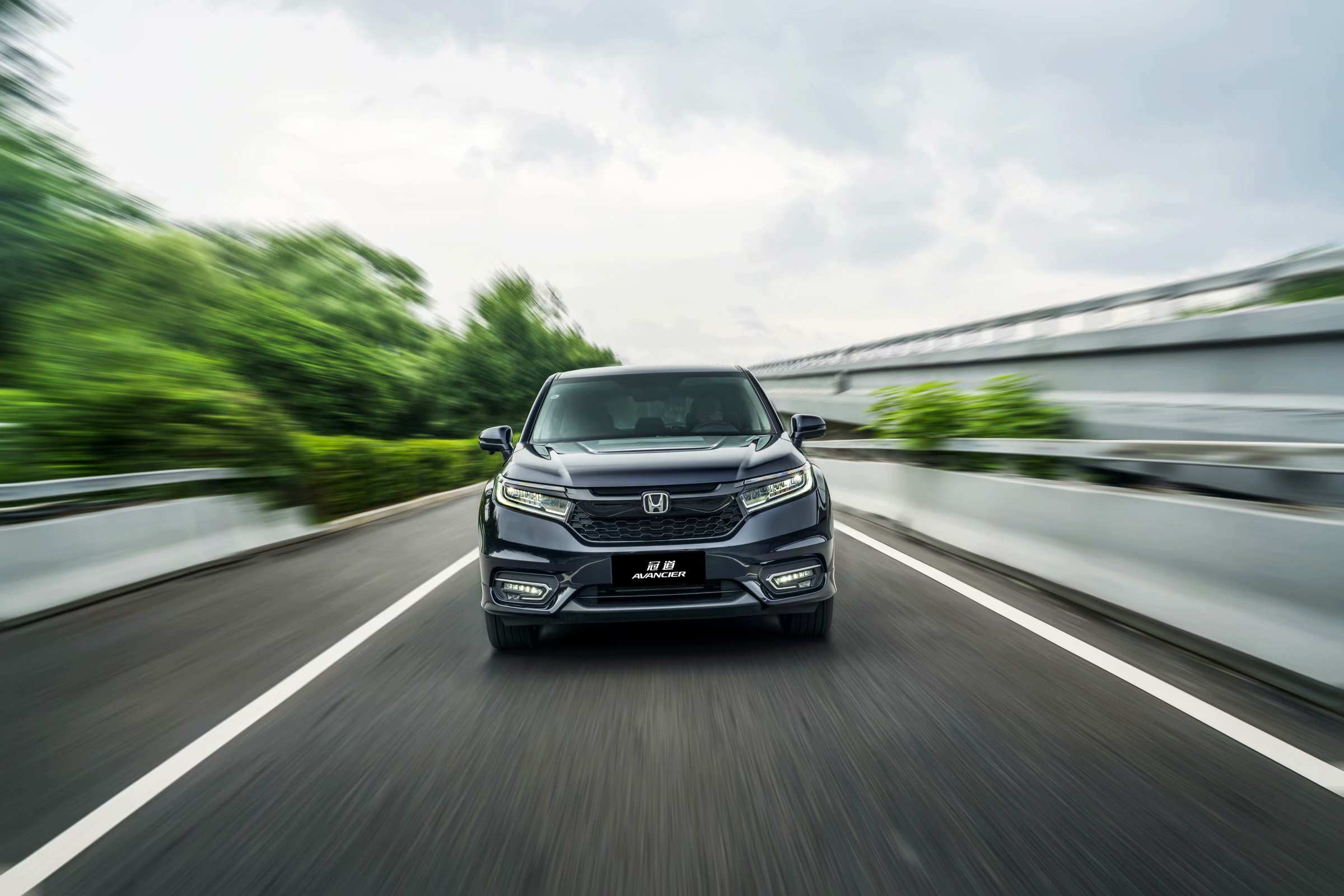 聚源不止皓影breeze的闪耀姿态还有它的夺目星辉