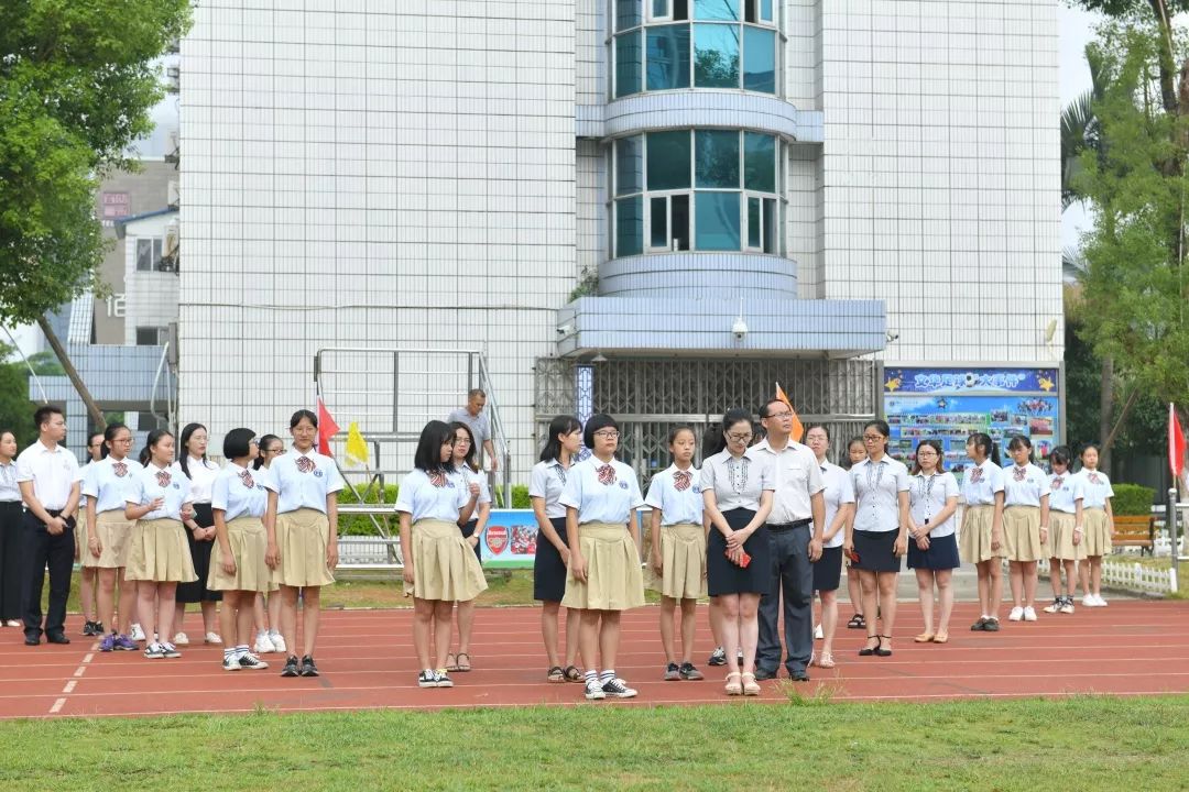 五载栉风沐雨春秋星火相传柳州市文华中学建校五周年专题报道