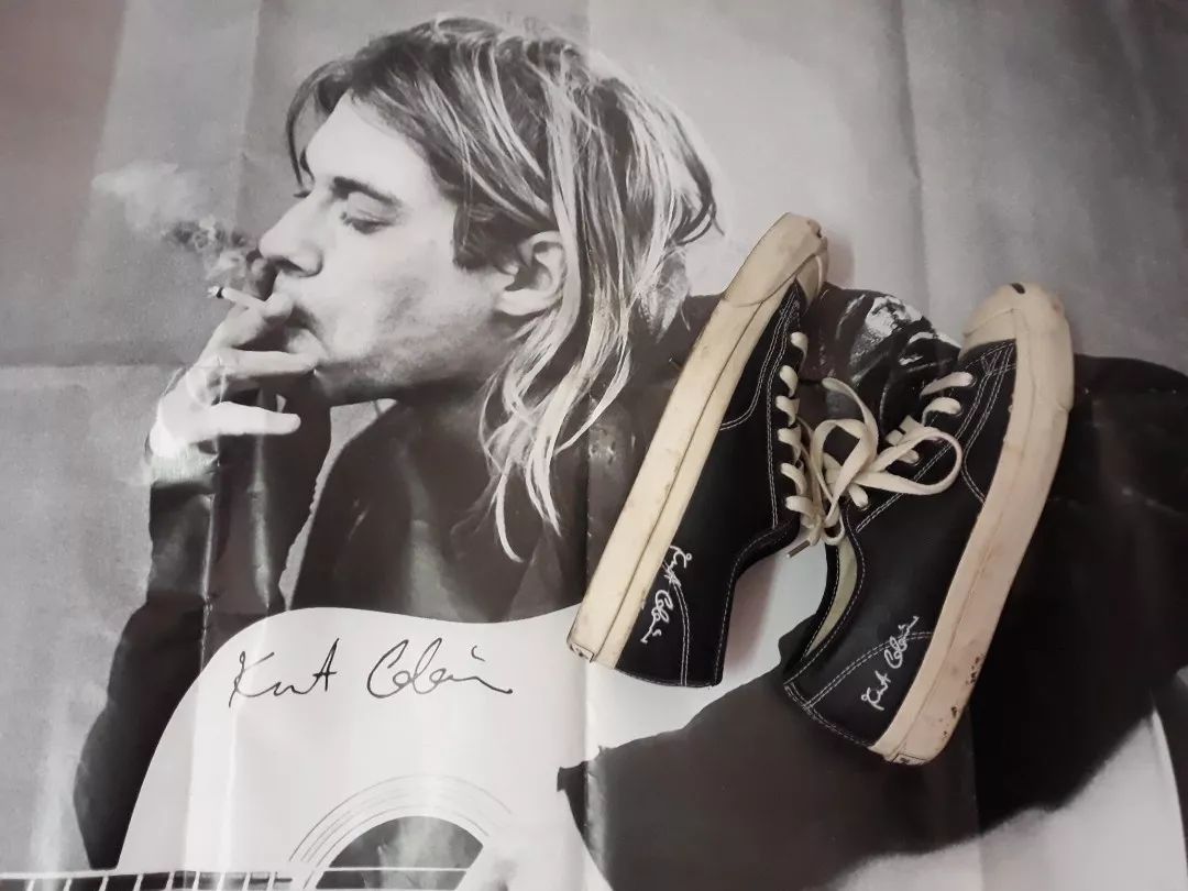 同样英年早逝的kurt cobain,留给我们的不只有那些经典的音乐,还有他