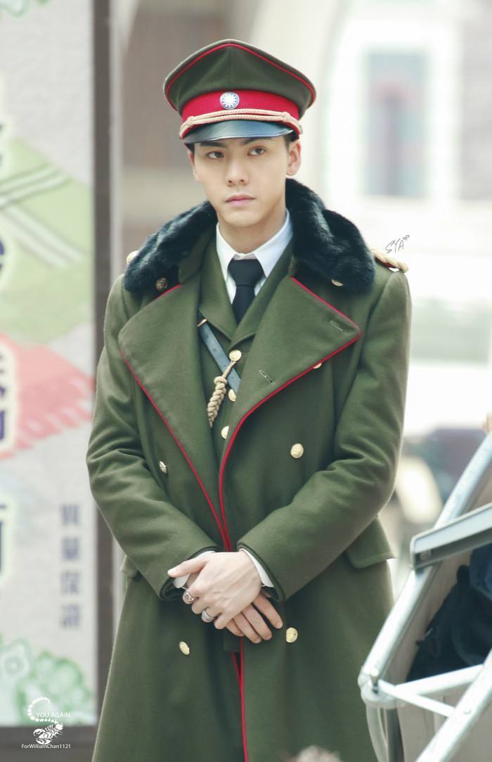 4位男星军阀装来袭朱一龙画风不对看到肖战爱上了