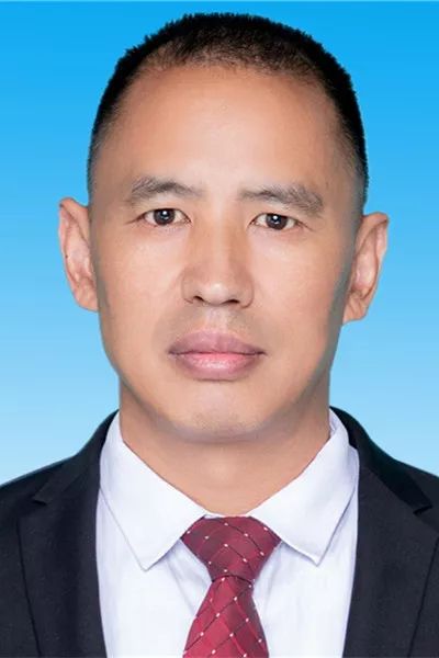 潘文海,男,白族,云南泸水人,1974年10月生,大专学历,中共党员,1994年8