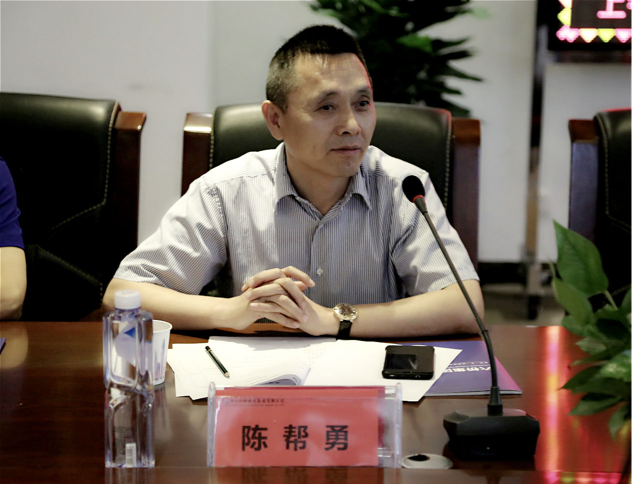 帮勇7月12日,华中师范大学副校长蔡红生带队相关职能部门负责人和校友