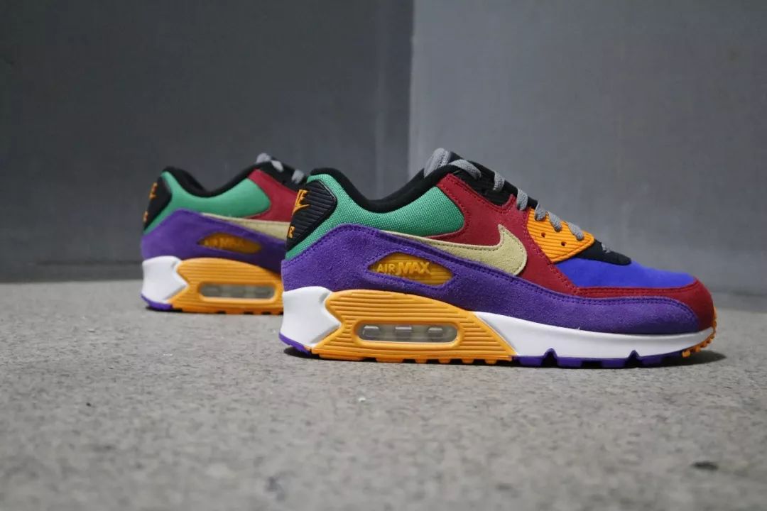 bt限量发售以经典配色为灵感nikeairmax90qsviotech