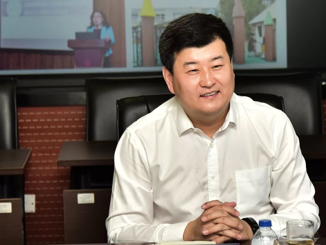 海淀区副区长张若冰调研海淀教育工作