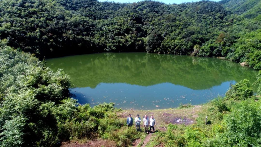 昭通奇观天边飞来的神泉彝良黑水河龙潭