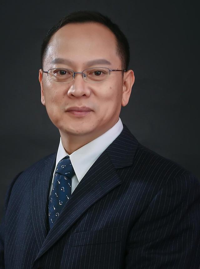 李文生 教授,博士,博士生导师,上海爱尔眼科医院副