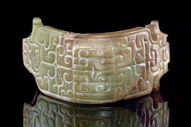 古玉手镯的沁色就是血水泡出来的其实真相没那么神秘