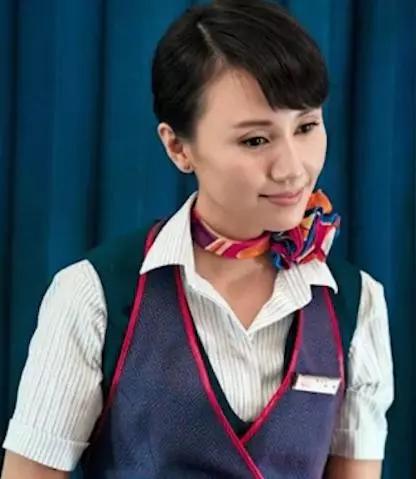 女星穿空姐服的样子,本以为张天爱够美了,看到刘亦菲时:沦陷了_赵奕欢