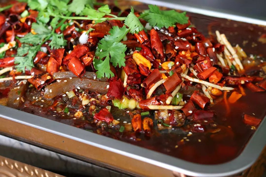 烤鱼控必收西昌这家烤鱼店化身撩胃狂魔馋到让你无法拒绝4人餐仅几十