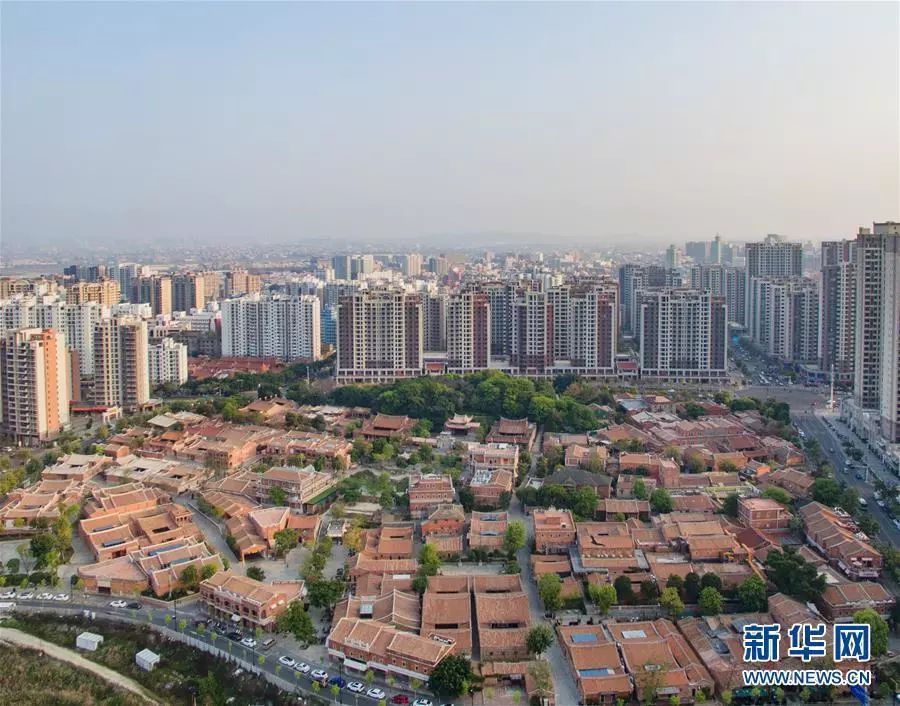 图片源自新华网新华网发文,用俯瞰的视角航拍五店市,记者们用有力的