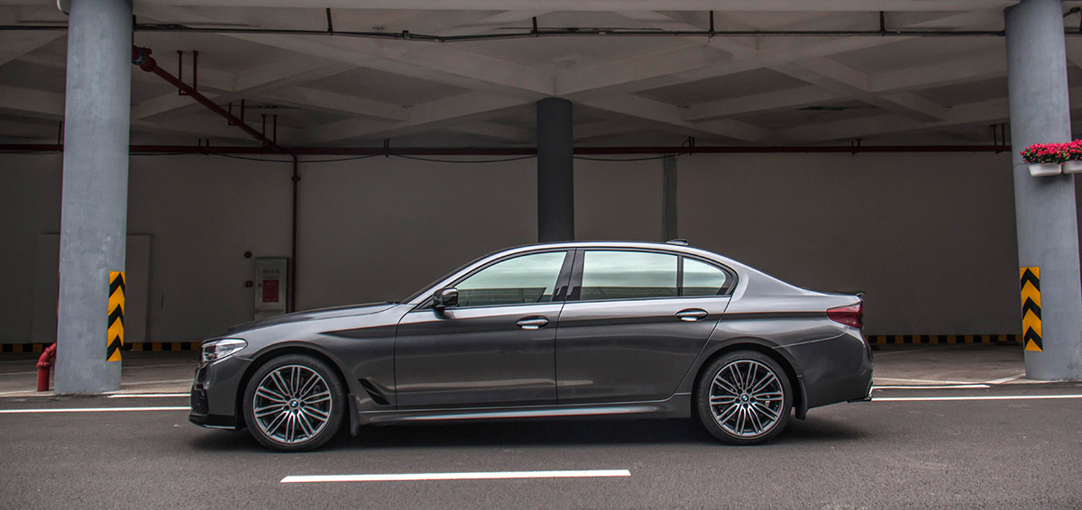 【颜色】金属烟灰