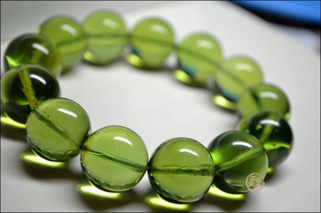 这种绿珀是真正的琥珀吗?