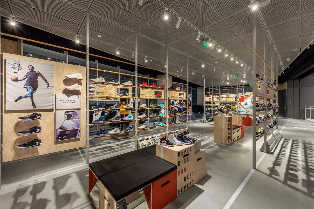 祥云小镇nike品牌体验店精彩亮相