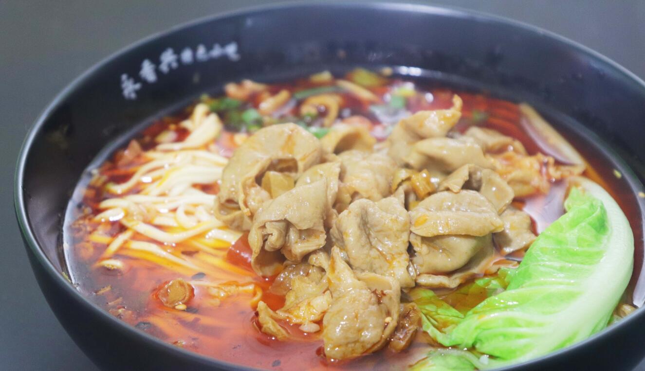 四川肥肠面制作的技巧原来在这里,在家轻松做出家常好味道!
