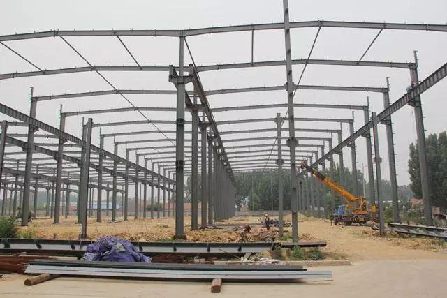 钢结构抗风柱如何计算?