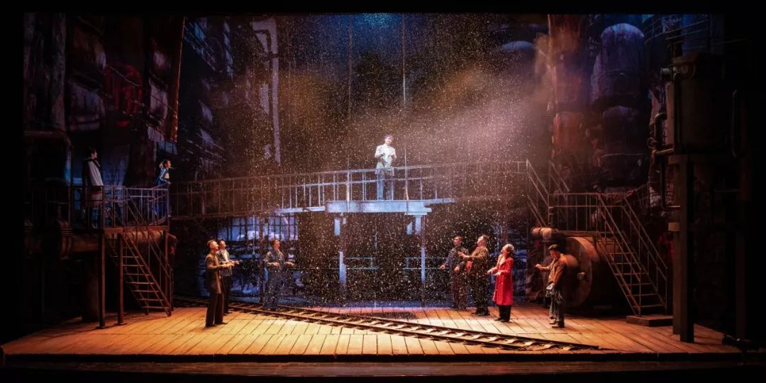 话剧《钢的琴》2019年演出剧照演出时间 :2019.08.29-09.