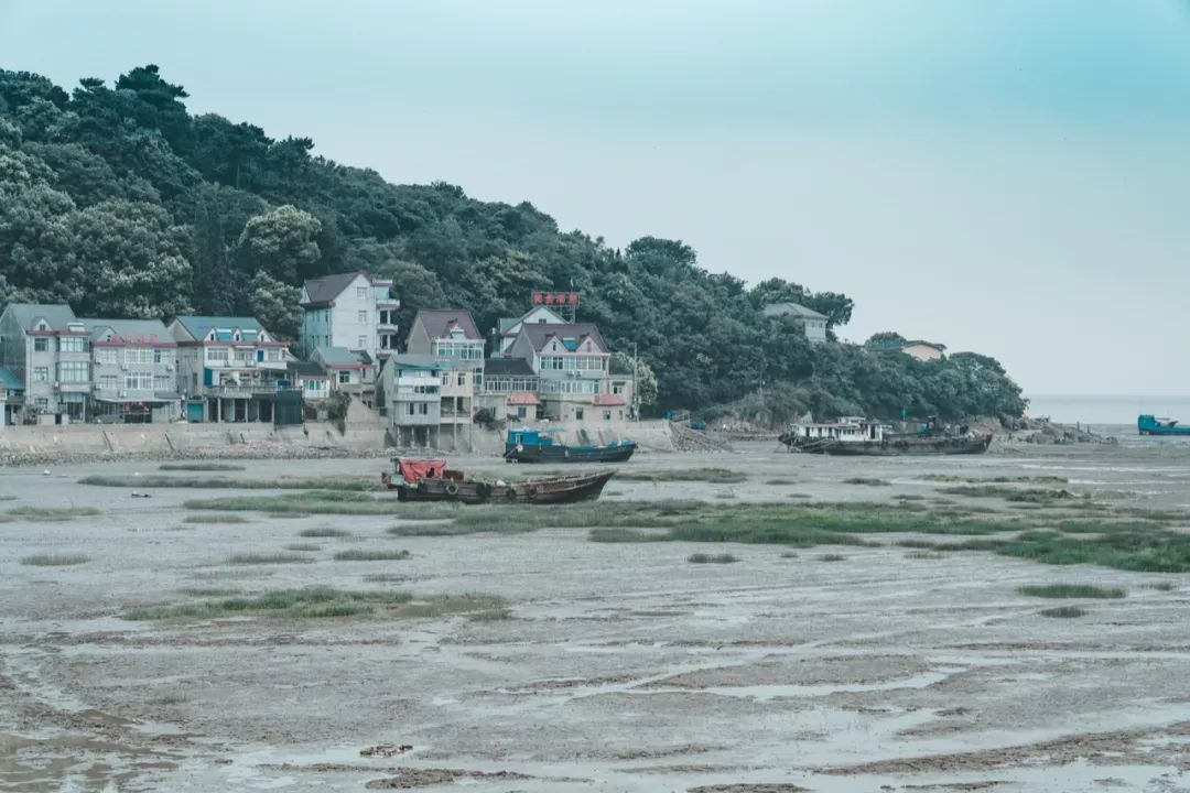 山湾渔村图片