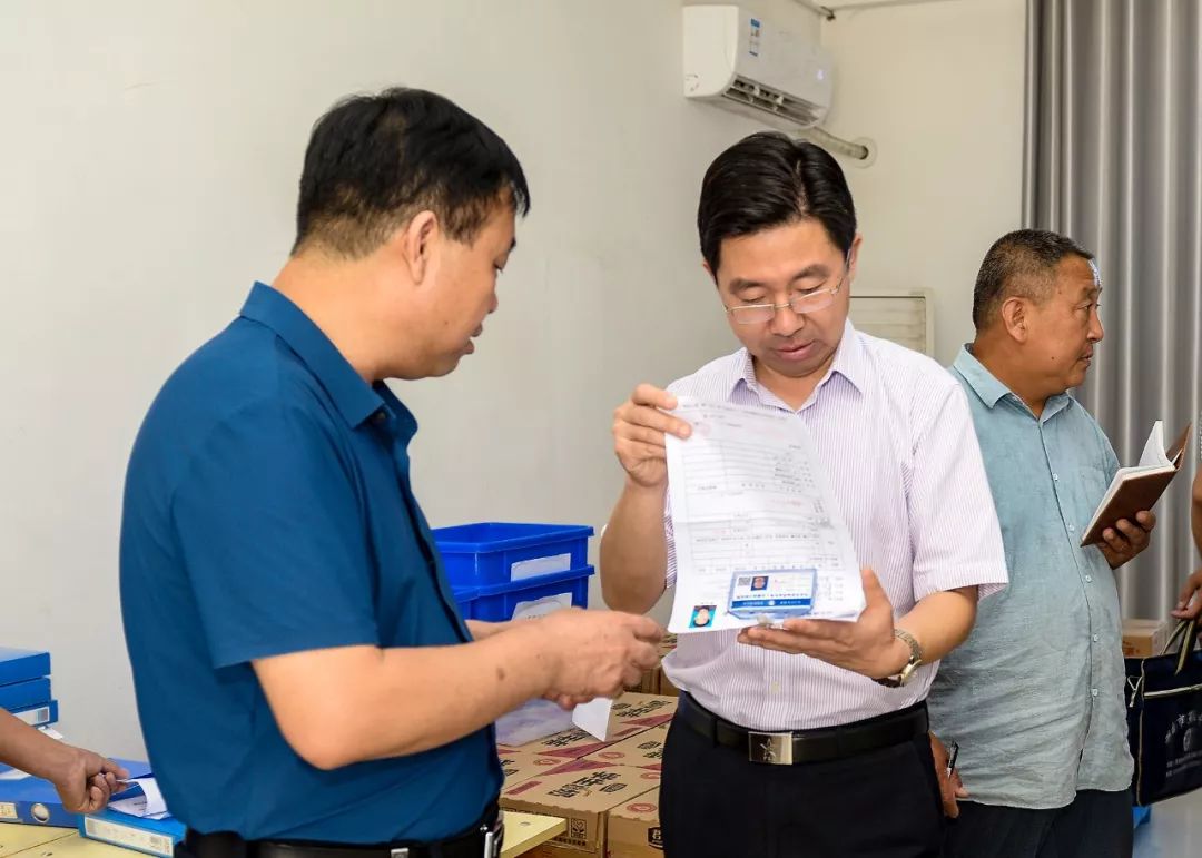 市教育局局长黄昭波到我县调研指导工作