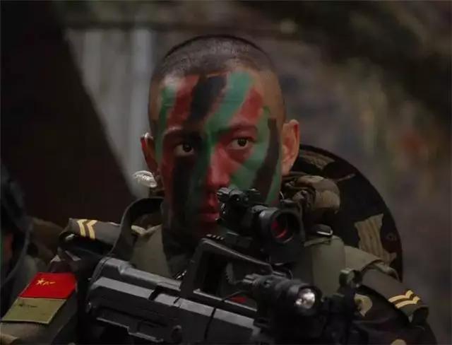 多,不如再看一遍《士兵突击》《我是特种兵》