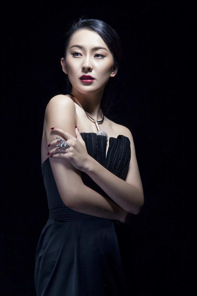 成龙女弟子吉丽新电影如梦晋阳低调开机