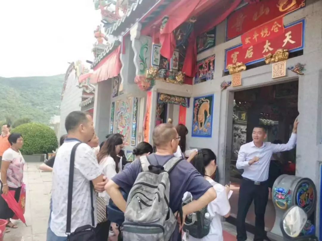 在金厢蕉园有一处独特的龟山妈祖庙