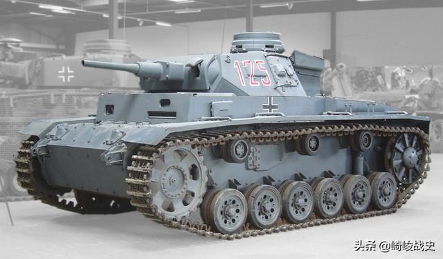 从配角逆袭成为主角德国四号坦克如何从步兵支援战车到主力的