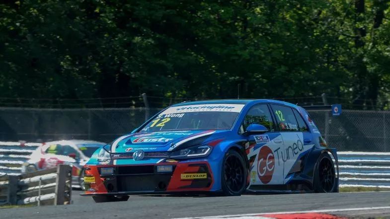 将参加首届tcr斯帕500耐力赛,车队计划派出三辆大众高尔夫gti tcr赛车