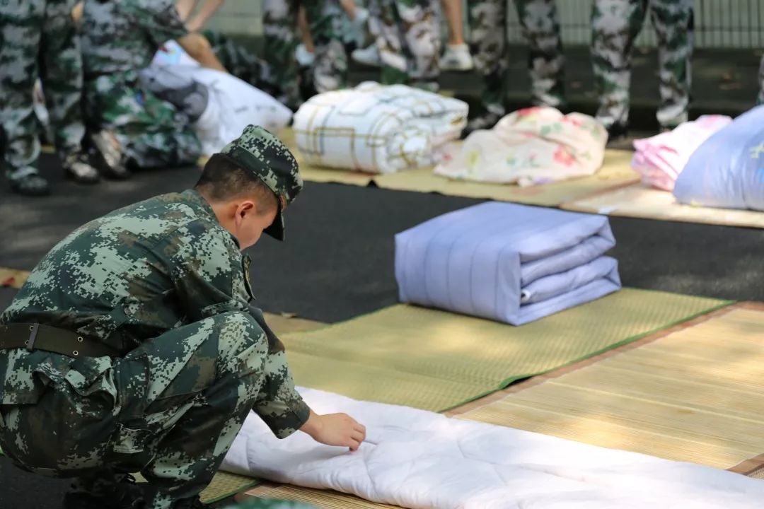2019届新生军训内务整理大赛来啦!