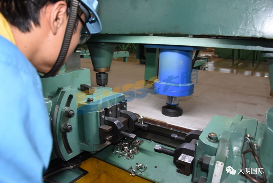 大明太原加工中心边缘刨床设备正式投产