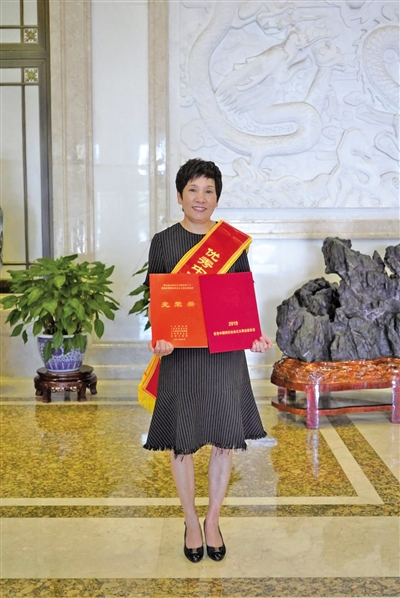 章华妹入选全国优秀建设者把温州人的创业故事讲到全国