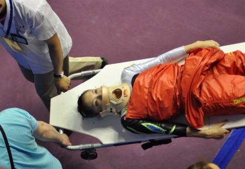 她是体操队的颜值担当险些遭遇高位截瘫体重仅有70斤