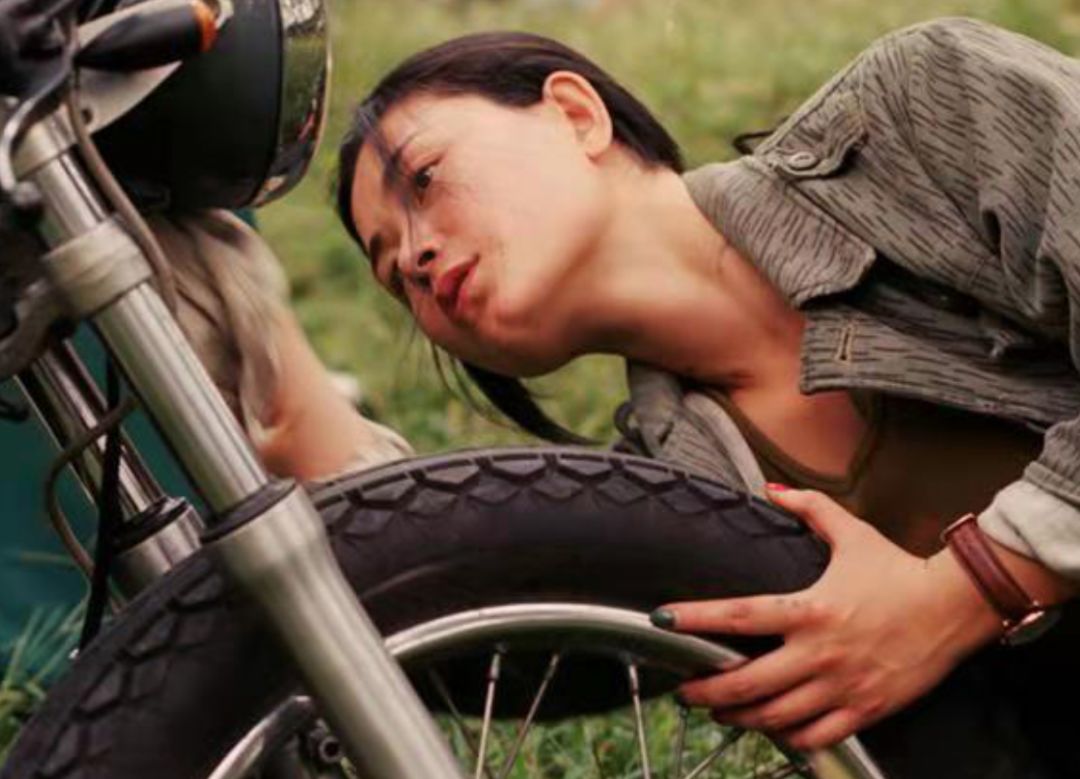 艺术90后练明乔自我的战争是磨难也是出路