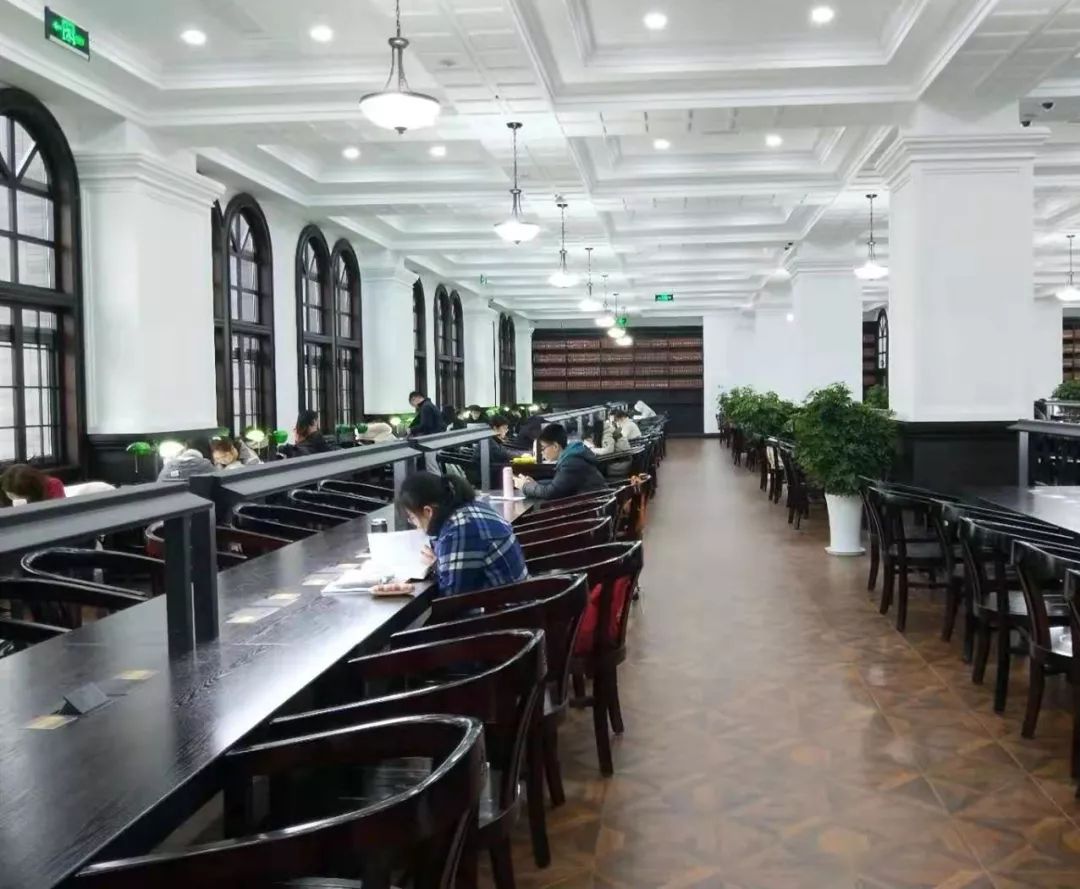 平方米就位于中国药科大学图书馆一层这间美到爆的自修室药大自修室羡