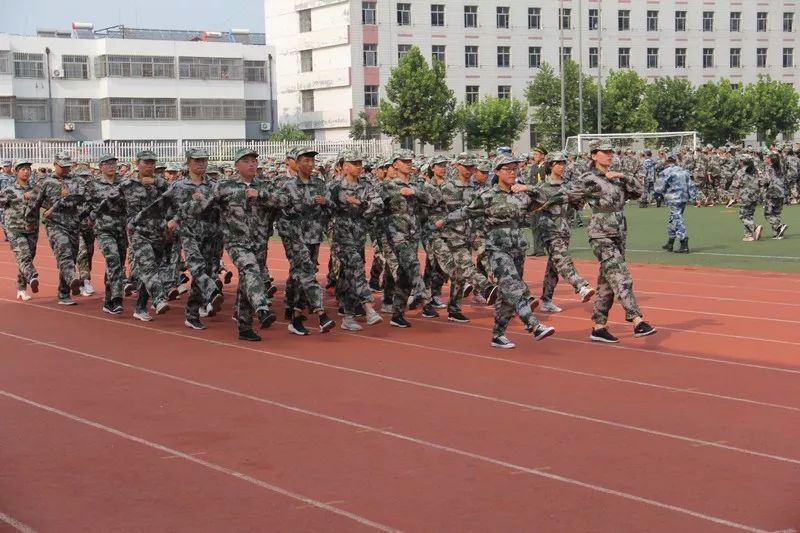 六天快看莒县一中新兵训练营发生的故事