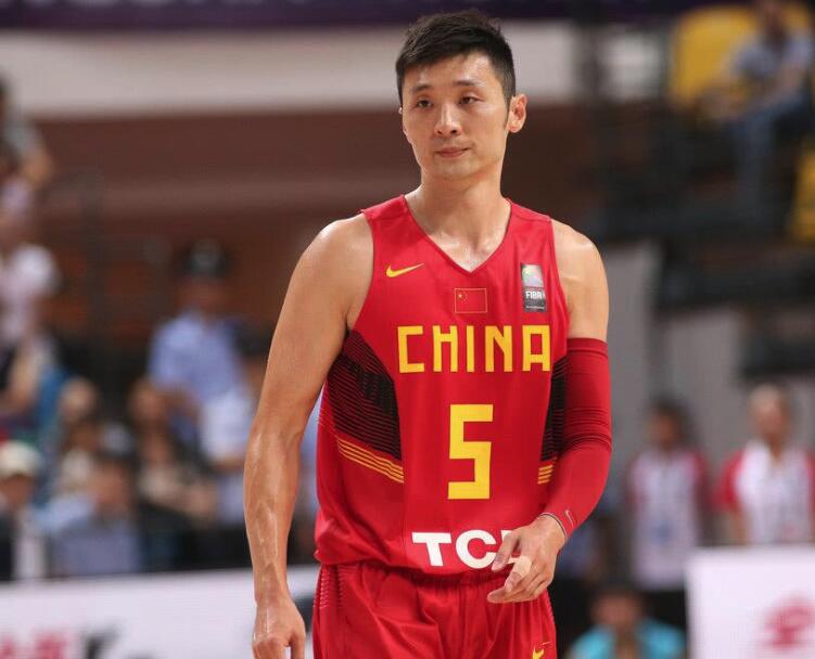 刘炜国家队生涯究竟坑不坑?让数据说话!不仅未靠姚明还当过大腿_奥运会