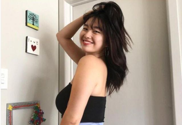 120斤微胖女神靠瑜伽塑造丰腴身材紧身衣凸显完美曲线