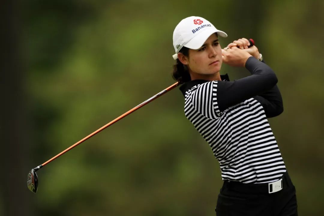 罗蕾娜-奥查娅(lorena ochoa)罗蕾娜-奥查娅赢得5次世界青少年锦标赛