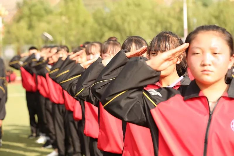 开学季正青春实拍西吉学生军训不负韶华