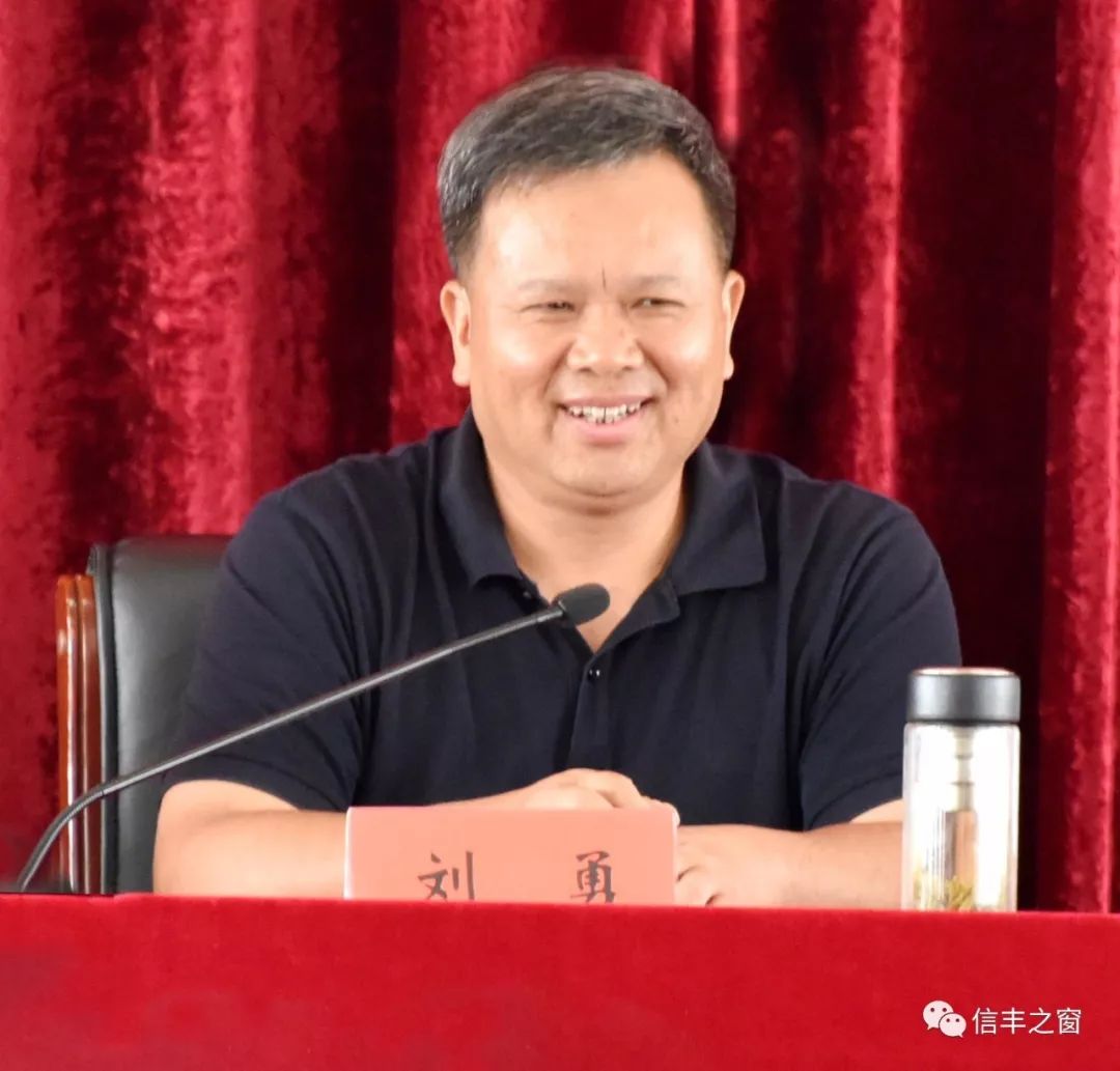 会前,刘勇,袁炎率在家的县四套班子领导用两天时间,深入高新区,部分