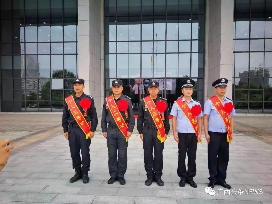 狙击手荣立二等功南宁89全国首例地铁人质劫持案细节公布