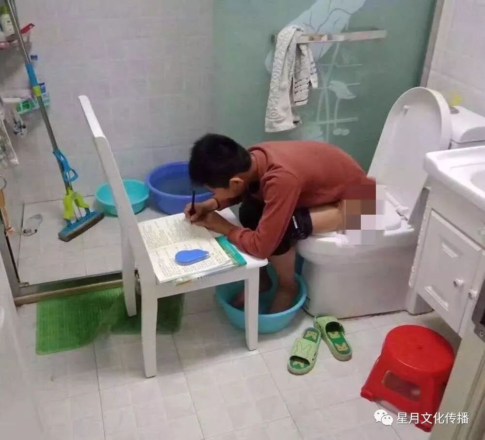 2019年度史诗灾难片《开学了》正在上演 70,80,90后