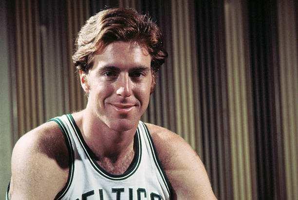 原创最佳防守球员竟然无缘一防共有4人而他拿到mvp却没入选一阵