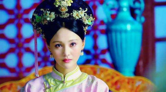 身负家仇,无力掌握自己的命运,无力选择自己的爱情.