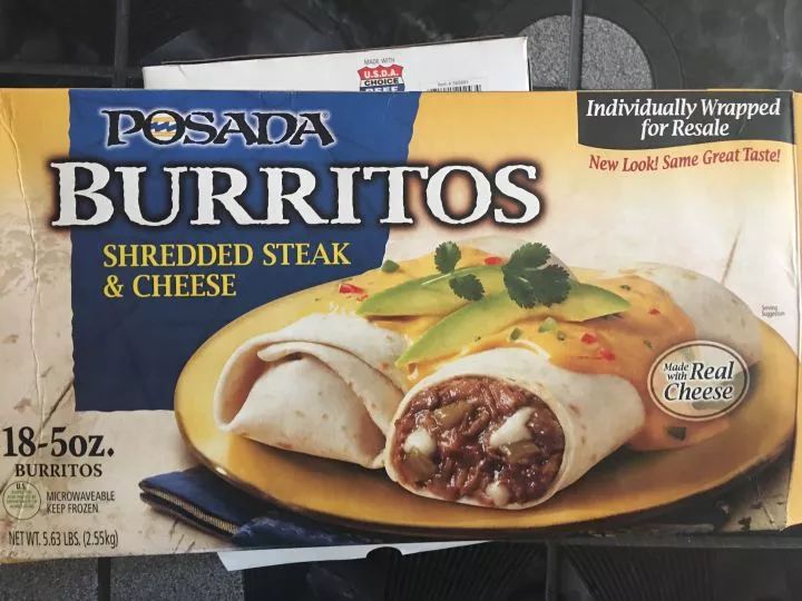 burritos里面有两包单独包装的鸡肉,还有两包酱.