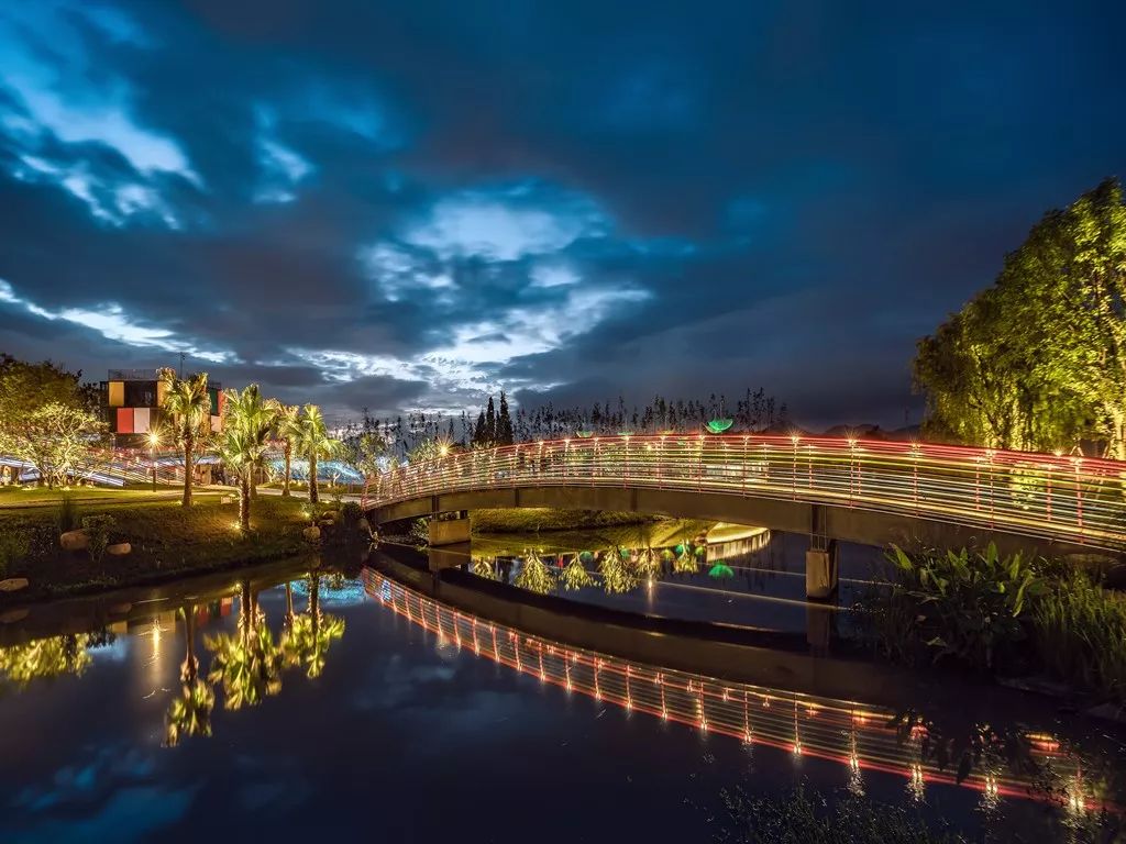 这些城市景观灯光设计不要太逆天_照明