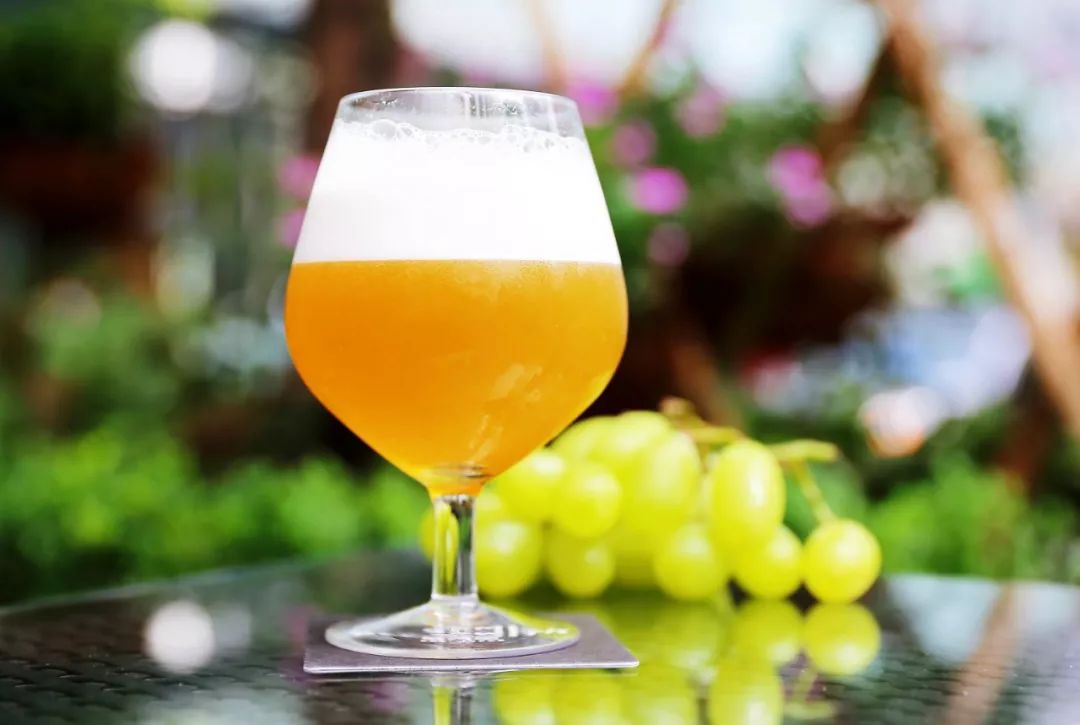 鲜啤吧新酒已到就等你来newbeerdrinkfreshbeersmith