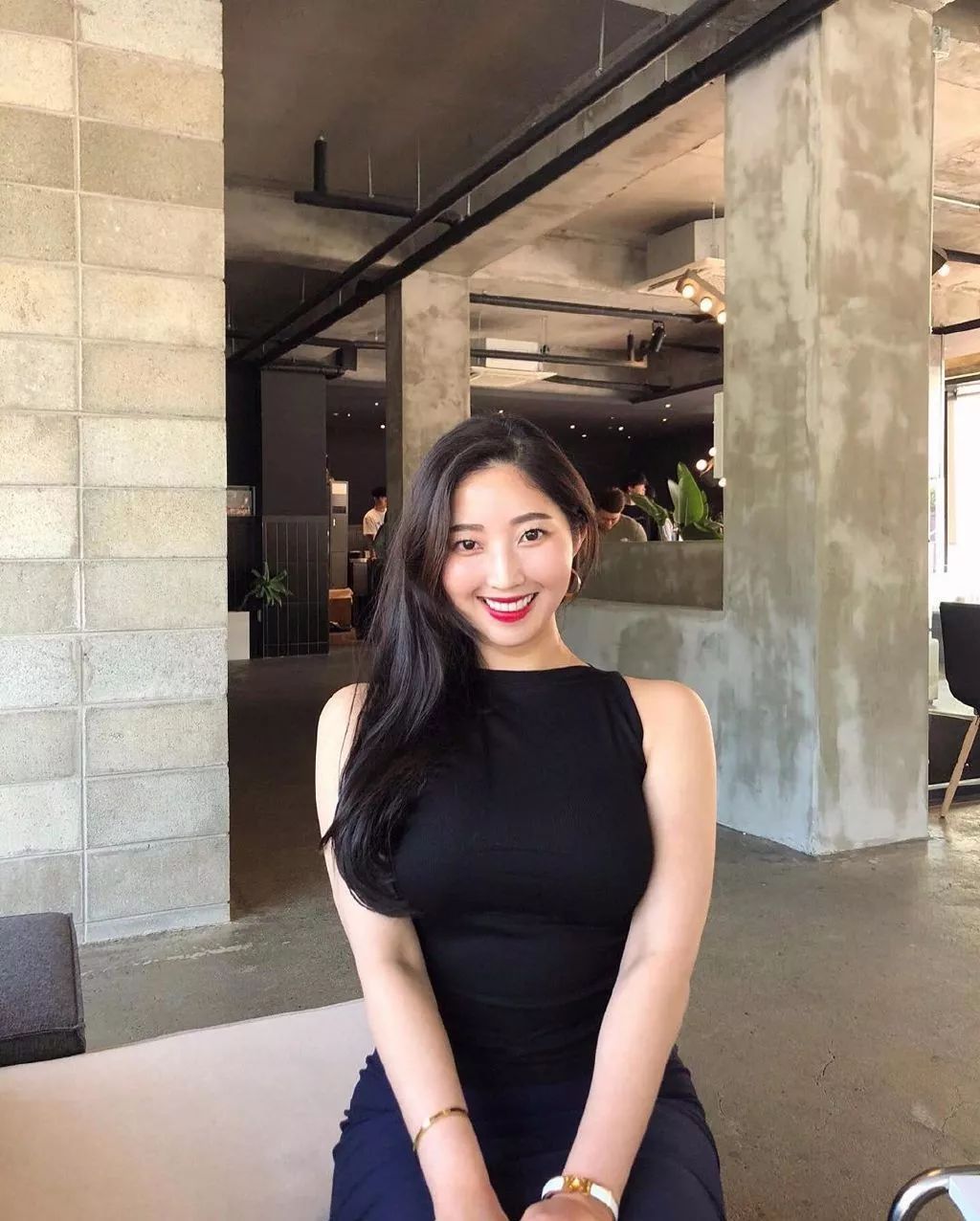 胖了油腻了还那么好看朴善宇