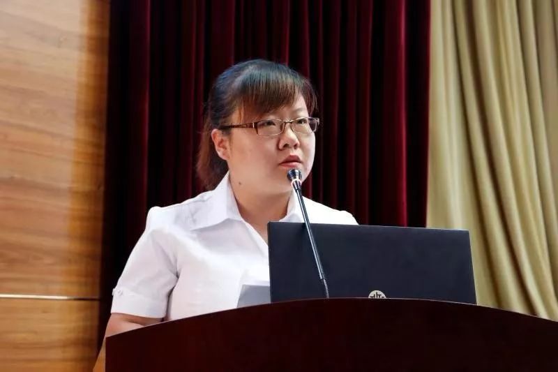 紧接着语文组的田蓓,张丽华,马渭丽三位老师分别与大家分享了田冰冰