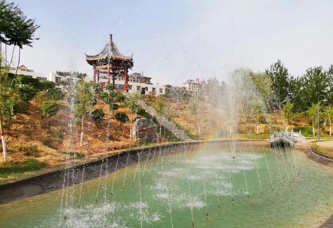 内黄竟有一处这么美的地方——一中校园之秋